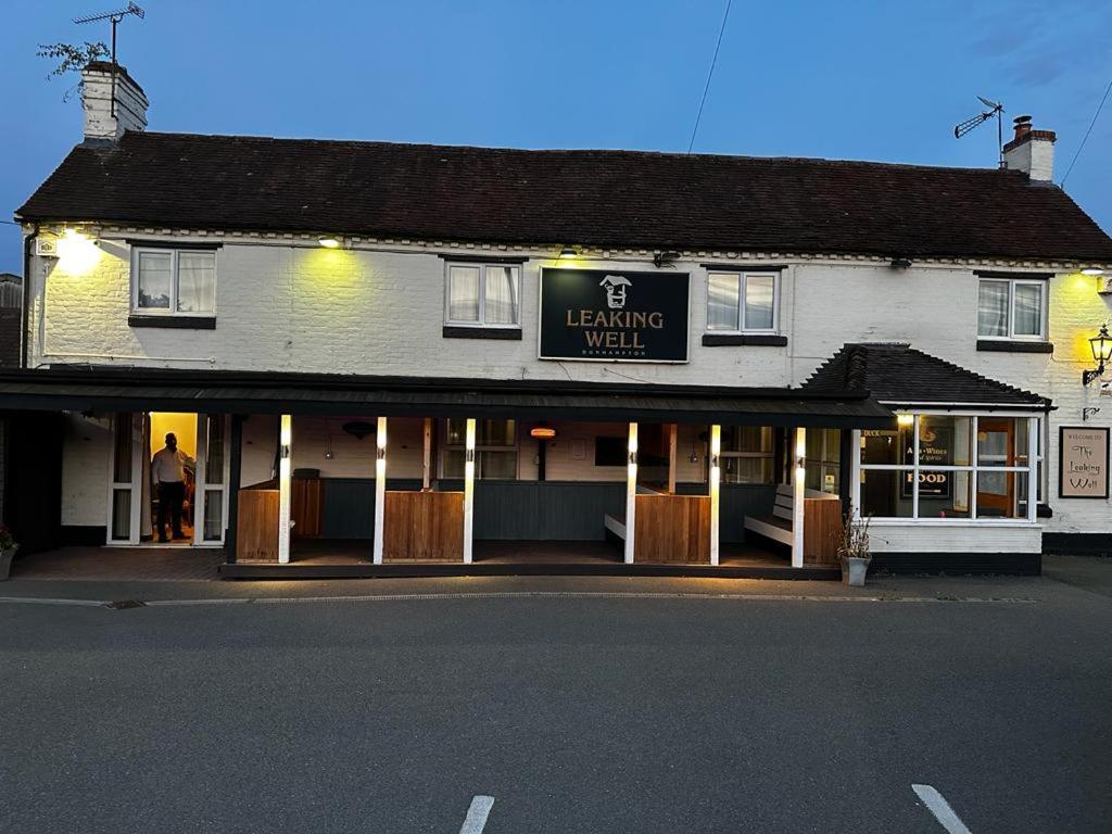 Hotel Leaking Well, Dunhampton Stourport Exterior foto